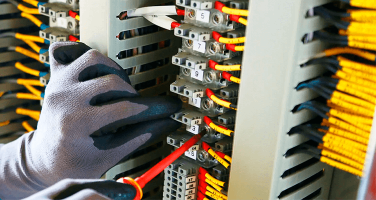 How High-Speed Board-to-Board Connectors Achieve Space Savings